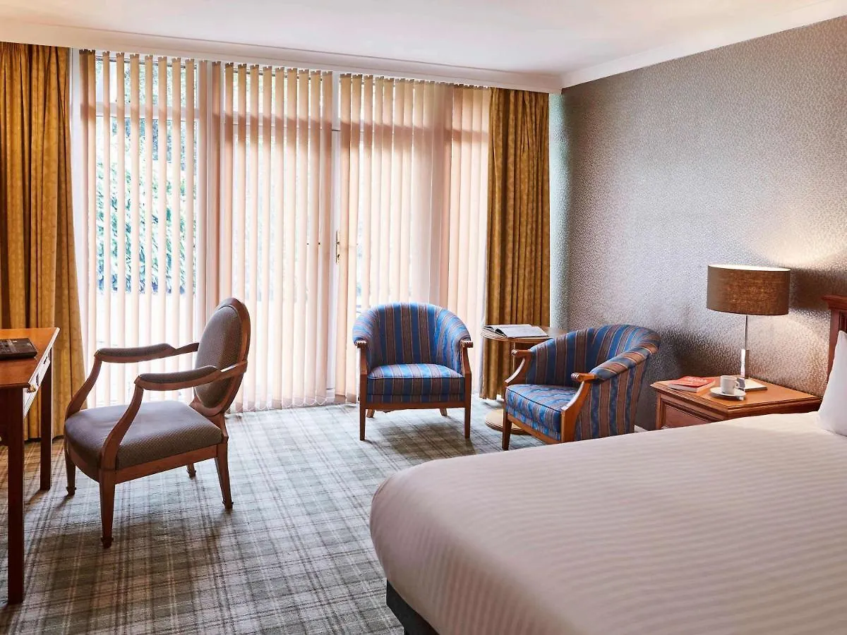 Mercure Sheffield Kenwood Hall & Spa 4*,