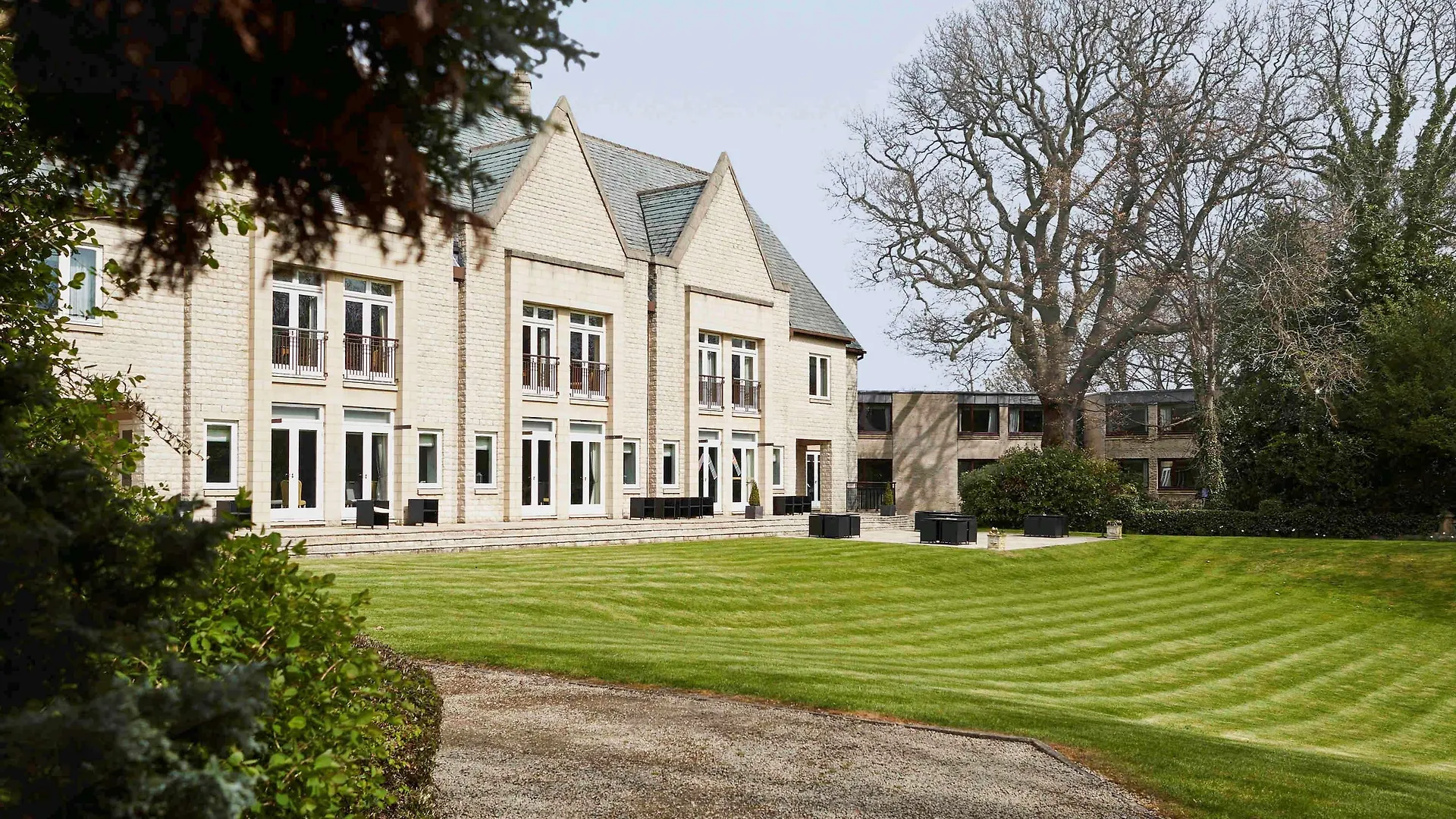 Mercure Sheffield Kenwood Hall & Spa 4*,  United Kingdom